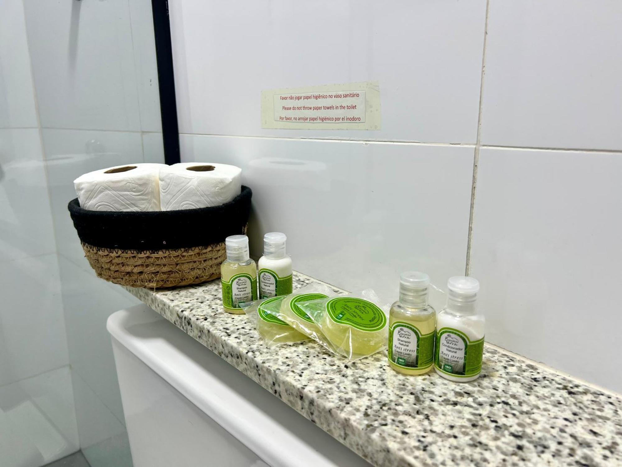 Apartemen Charming 1 Block From Ipanema *